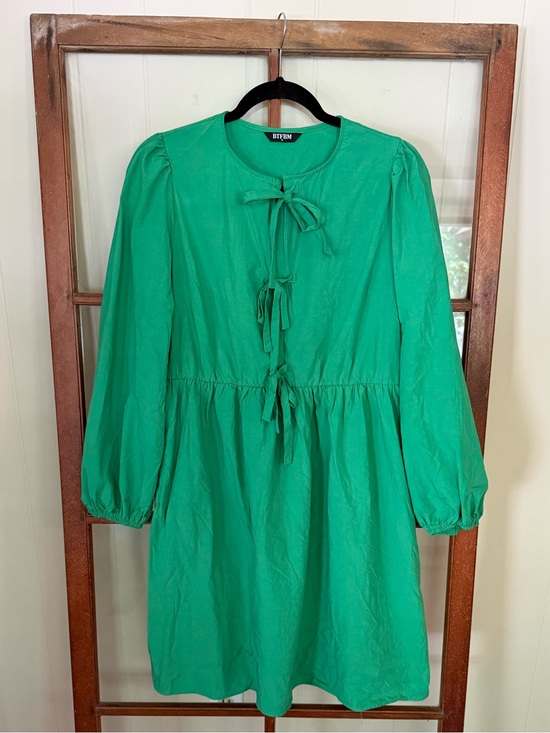 BTFBM Dresses & Skirts - BTFBM Emerald Green Tie Front Mini Dress Size Medium Long Sleeve Flowy Boho